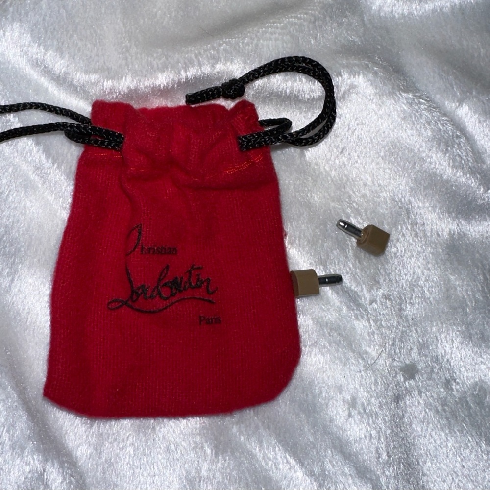 Christian Louboutin pumps 
Size 38.5 - Picture 8 of 9